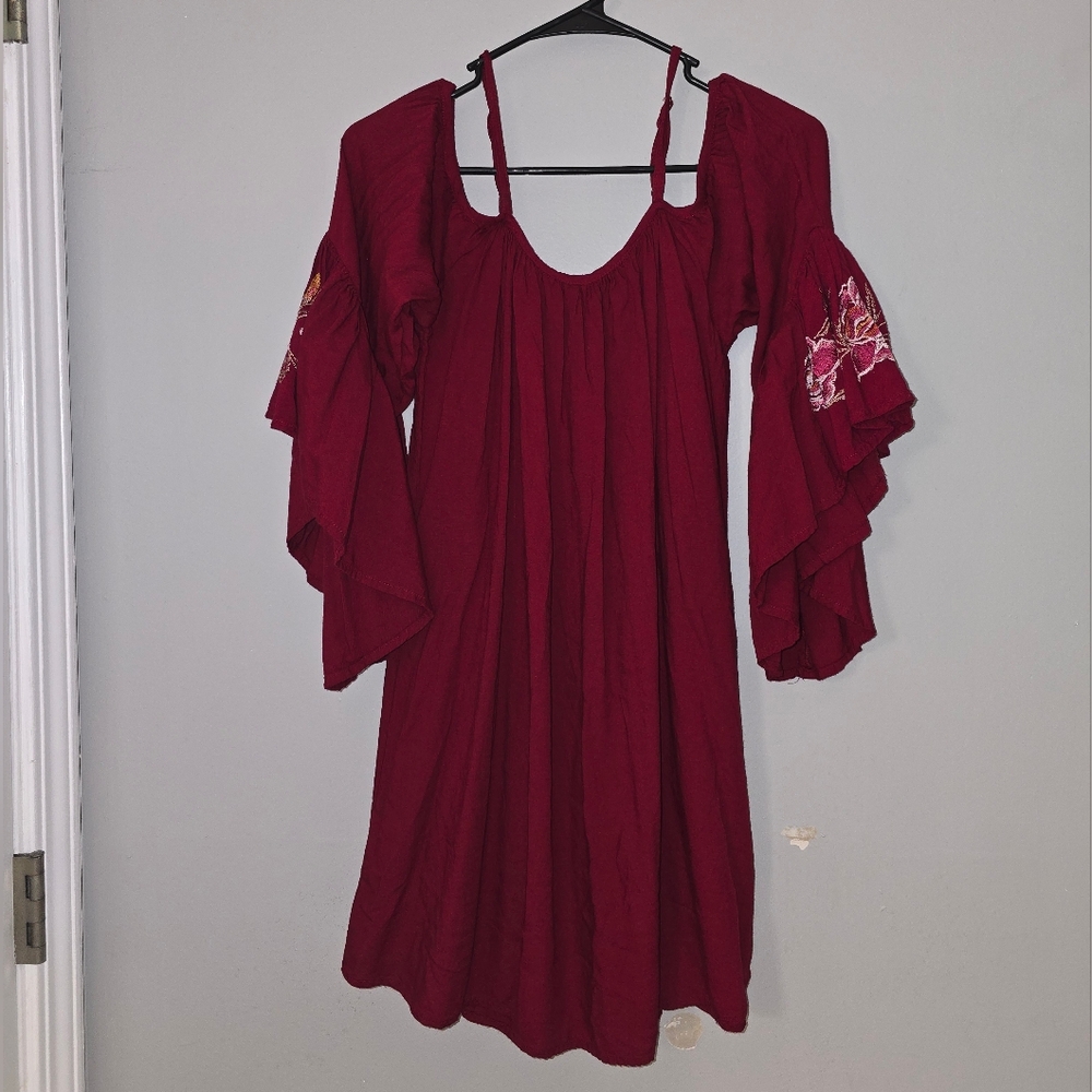 🌟 Feathers Wine Colored Cold Shoulder Top